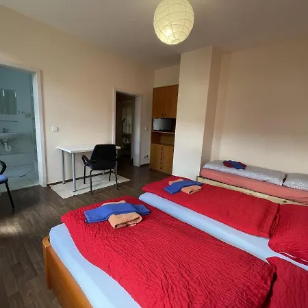 Hotel Georgplatz 3*